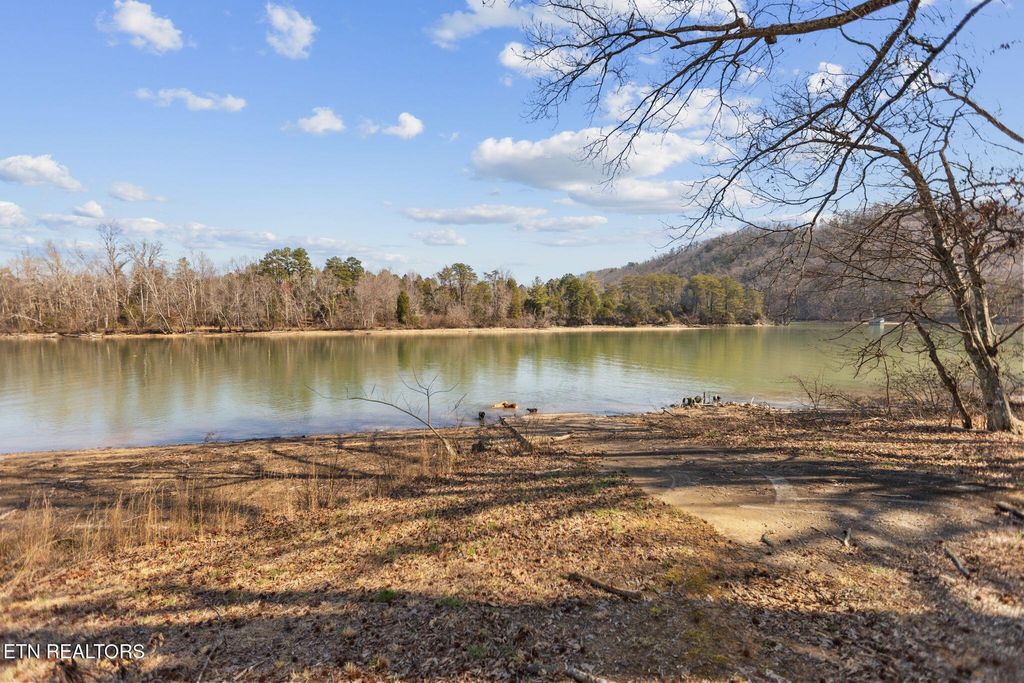 Photo of 2718 Swan Pond Circle Rd, Harriman, TN 37748 (MLS # 1349340)