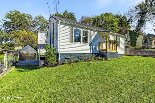 3424 FEATHERS ST, KNOXVILLE, TN 37920 - Image 0db0ec11ca4f8dc63c2cfc3e1202c7f9/2598295085
