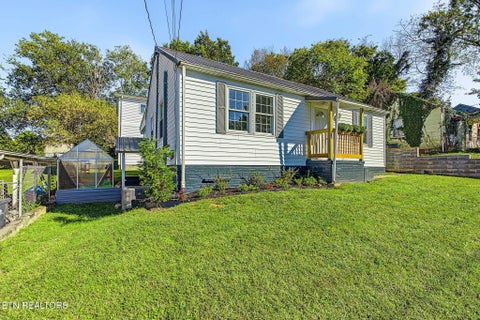 Photo of 3424 Feathers St, Knoxville, TN 37920 (MLS # 1358246)