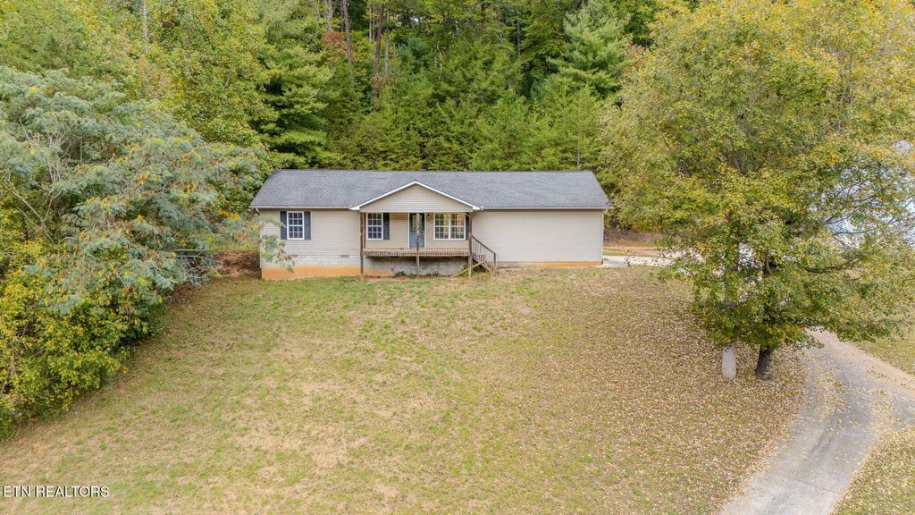 Photo of 1817 Hughes Loop, Maryville, TN 37803 (MLS # 1318199)