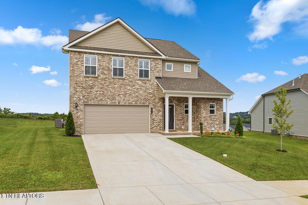 Photo of 402 Sugar Maple Trail Tr, Lenoir City, TN 37771 (MLS # 1348775)