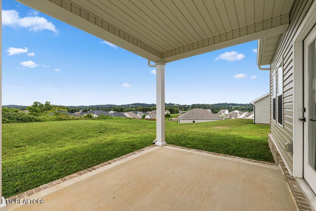 Photo of 402 Sugar Maple Trail Tr, Lenoir City, TN 37771 (MLS # 1348775)