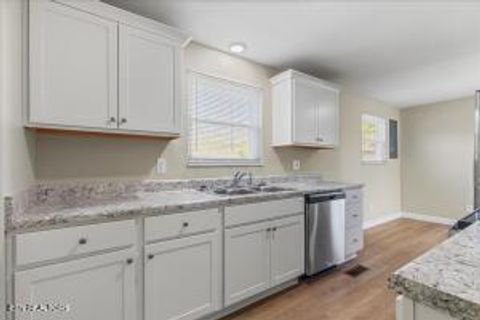 Tiny photo for 400 N Iowa Ave, Etowah, TN 37331 (MLS # 1338013)