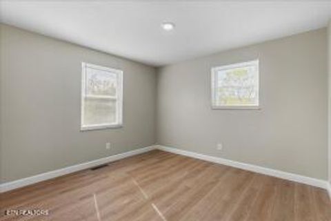 Tiny photo for 400 N Iowa Ave, Etowah, TN 37331 (MLS # 1338013)