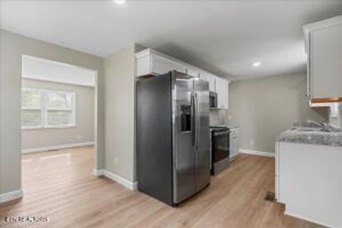 Tiny photo for 400 N Iowa Ave, Etowah, TN 37331 (MLS # 1338013)