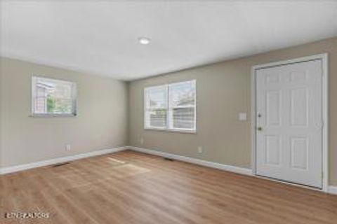 Tiny photo for 400 N Iowa Ave, Etowah, TN 37331 (MLS # 1338013)