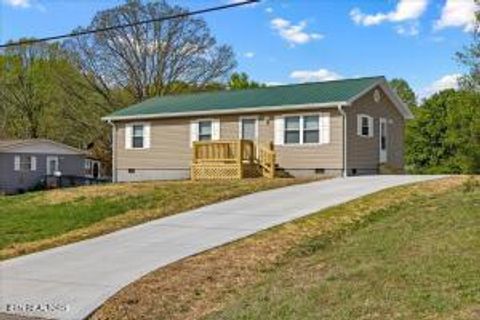 Tiny photo for 400 N Iowa Ave, Etowah, TN 37331 (MLS # 1338013)
