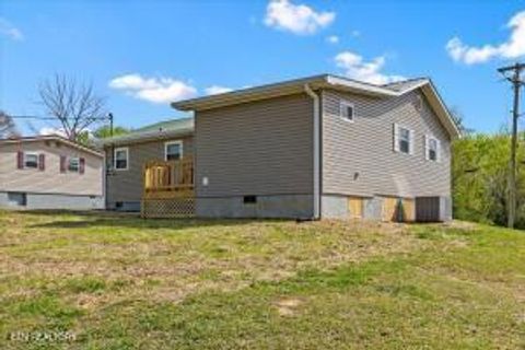 Tiny photo for 400 N Iowa Ave, Etowah, TN 37331 (MLS # 1338013)