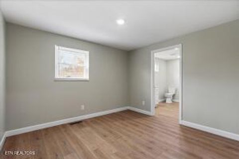 Tiny photo for 400 N Iowa Ave, Etowah, TN 37331 (MLS # 1338013)