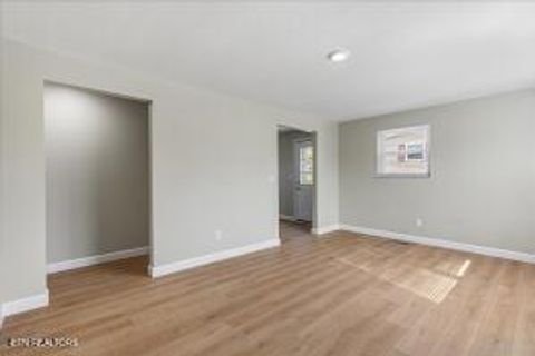 Tiny photo for 400 N Iowa Ave, Etowah, TN 37331 (MLS # 1338013)