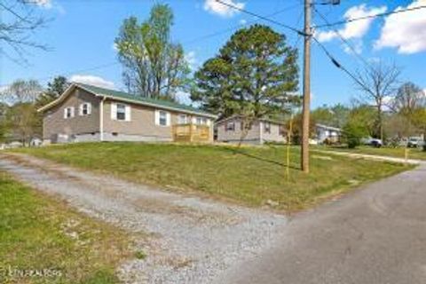 Tiny photo for 400 N Iowa Ave, Etowah, TN 37331 (MLS # 1338013)