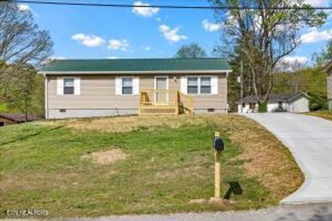 Tiny photo for 400 N Iowa Ave, Etowah, TN 37331 (MLS # 1338013)