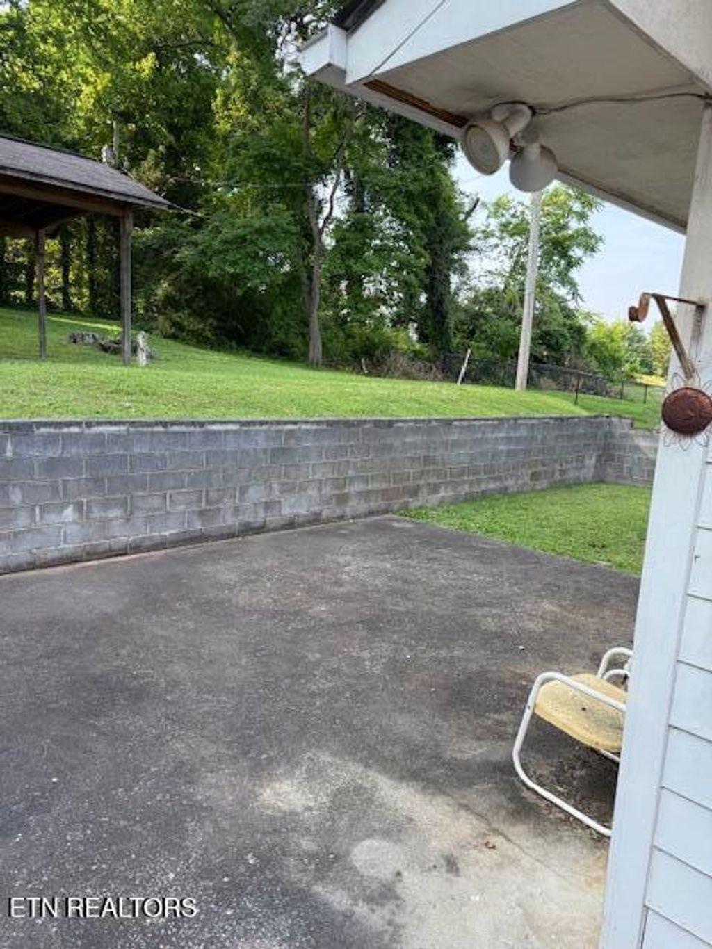 Photo of 805 Sewanee St, Harriman, TN 37748 (MLS # 1303490)