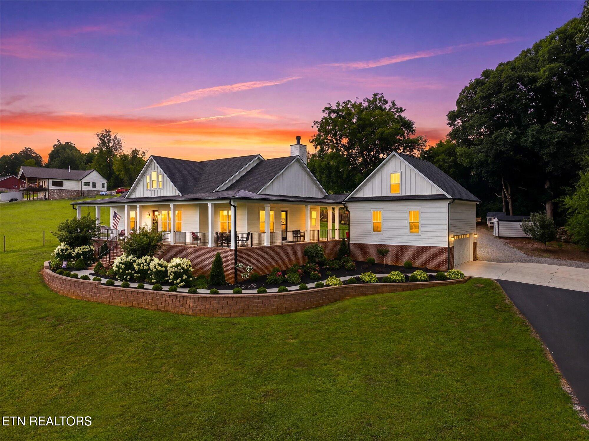 3817 Peterson Rd