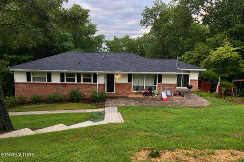 Photo of 103 Morgan Rd, Oak Ridge, TN 37830 (MLS # 1345684)
