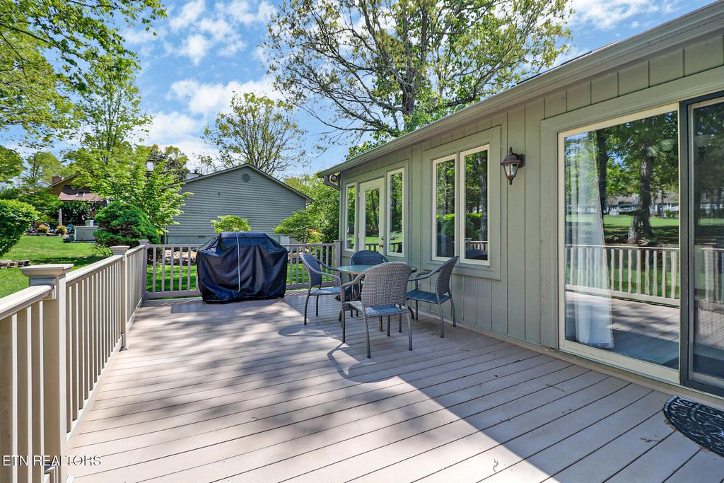 Photo of 15 Kingsboro Lane, Crossville, TN 38558 (MLS # 1337979)