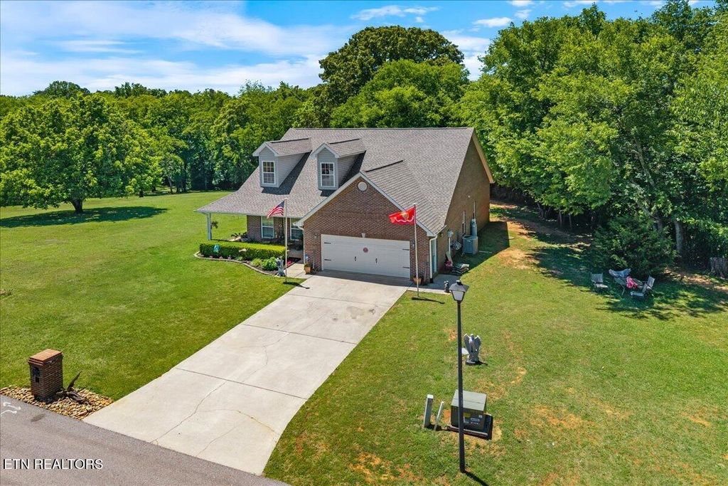 Photo of 2017 Cherokee Drive, Maryville, TN 37801 (MLS # 1341056)