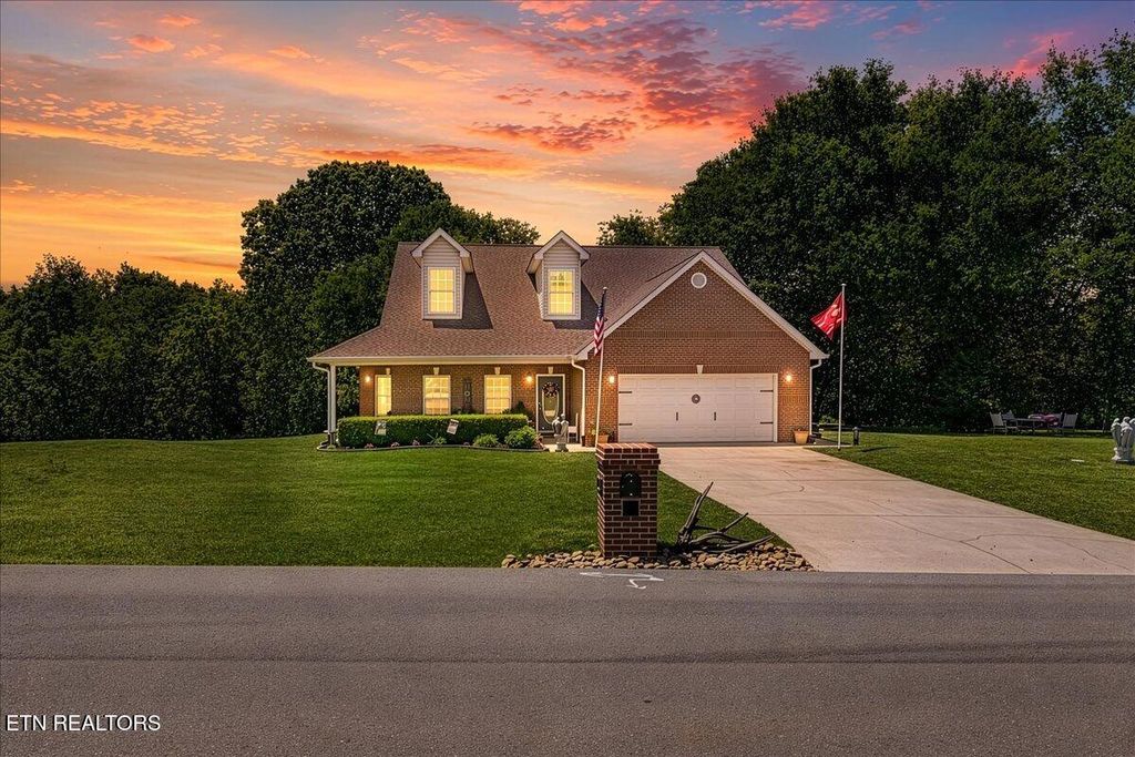 Photo of 2017 Cherokee Drive, Maryville, TN 37801 (MLS # 1341056)