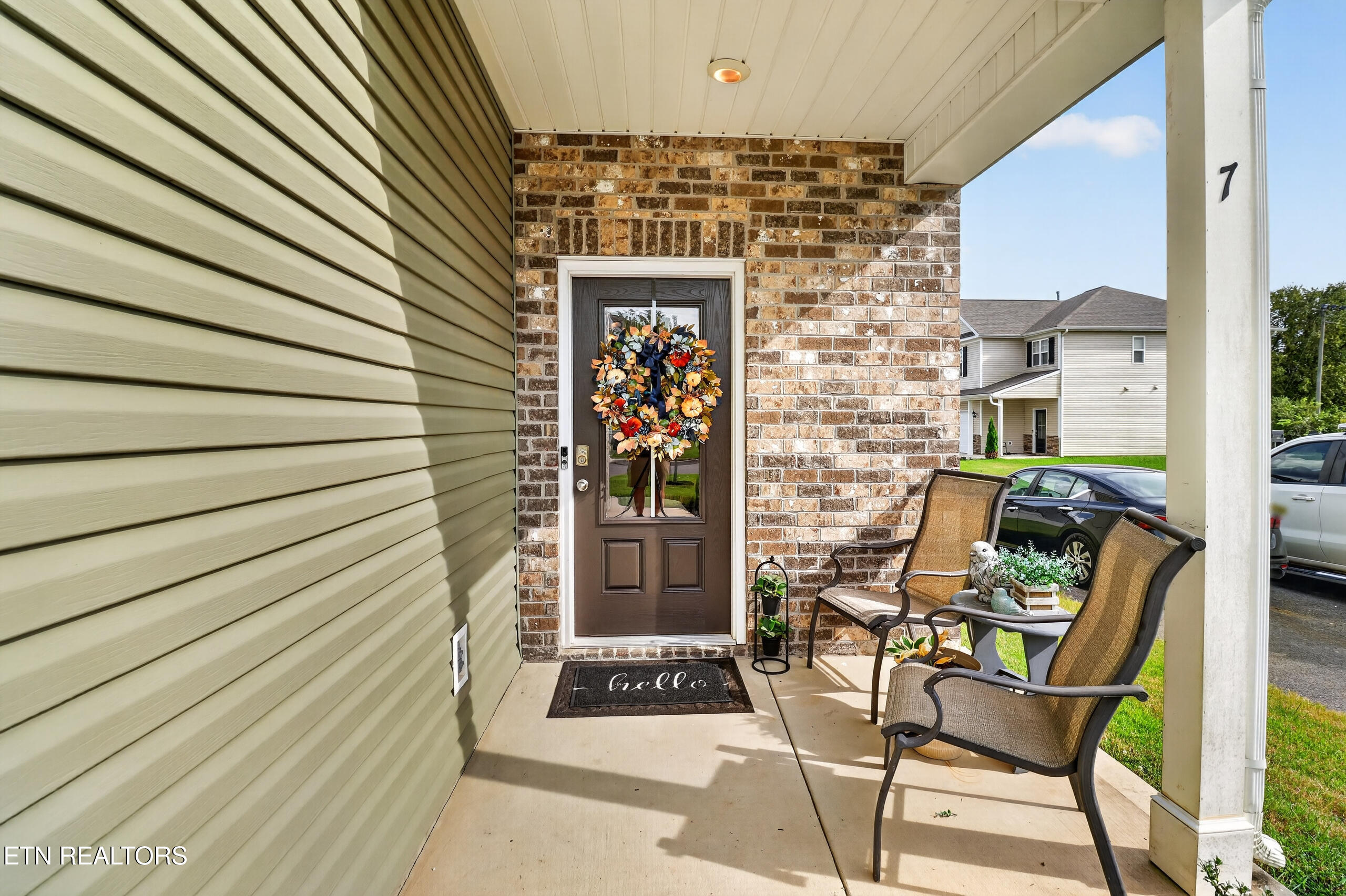 7 Cobblestone Court