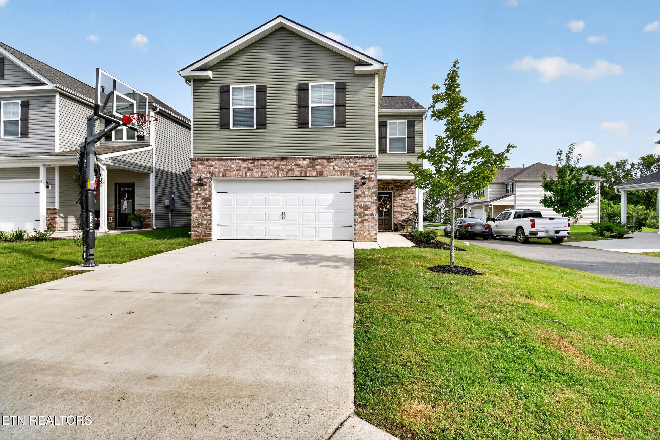 7 Cobblestone Court