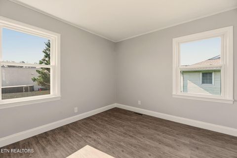 Tiny photo for 418 Highland Drive, Clinton, TN 37716 (MLS # 1331796)