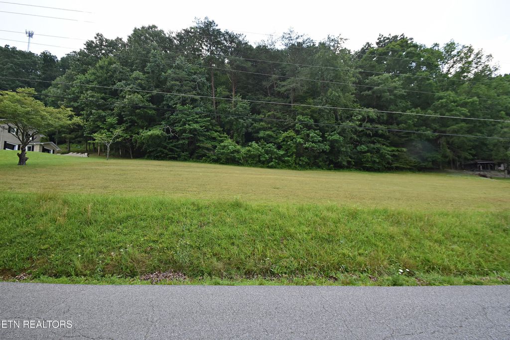 Photo of Fairway Drive, LaFollette, TN 37766 (MLS # 1306388)