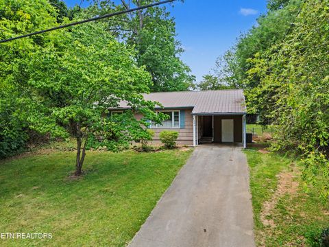 Photo of 1109 Tapoco Ave, Maryville, TN 37801 (MLS # 1342173)