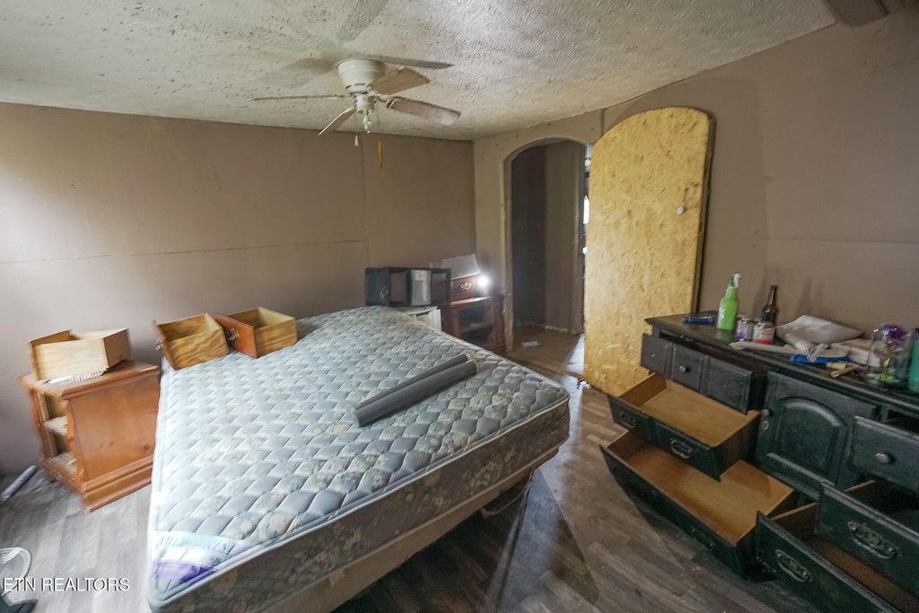 Photo of 1732 Branam Hill Rd, Jellico, TN 37762 (MLS # 1292125)