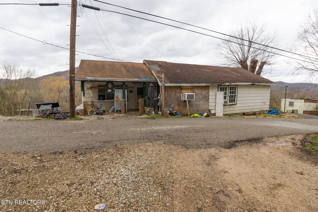 Photo of 1732 Branam Hill Rd, Jellico, TN 37762 (MLS # 1292125)