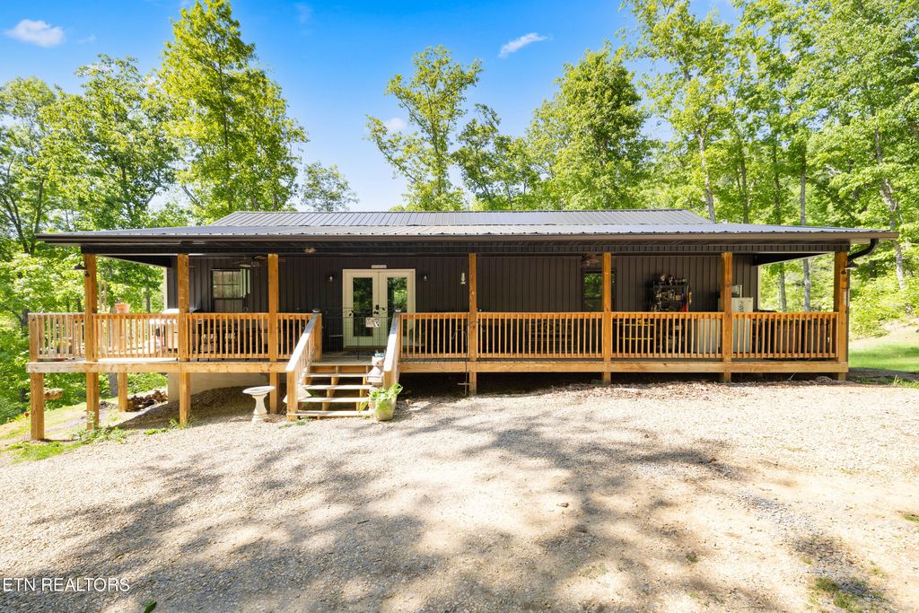 Photo of 1210 Emerald Waters Drive, Newport, TN 37821 (MLS # 1338118)