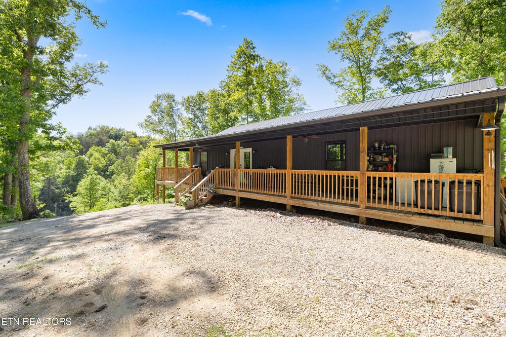 Photo of 1210 Emerald Waters Drive, Newport, TN 37821 (MLS # 1338118)