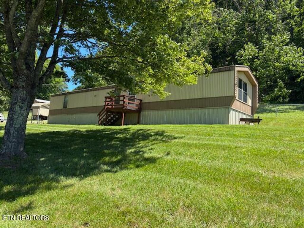 Photo of 124 Central Point Rd, Rutledge, TN 37861 (MLS # 1302231)