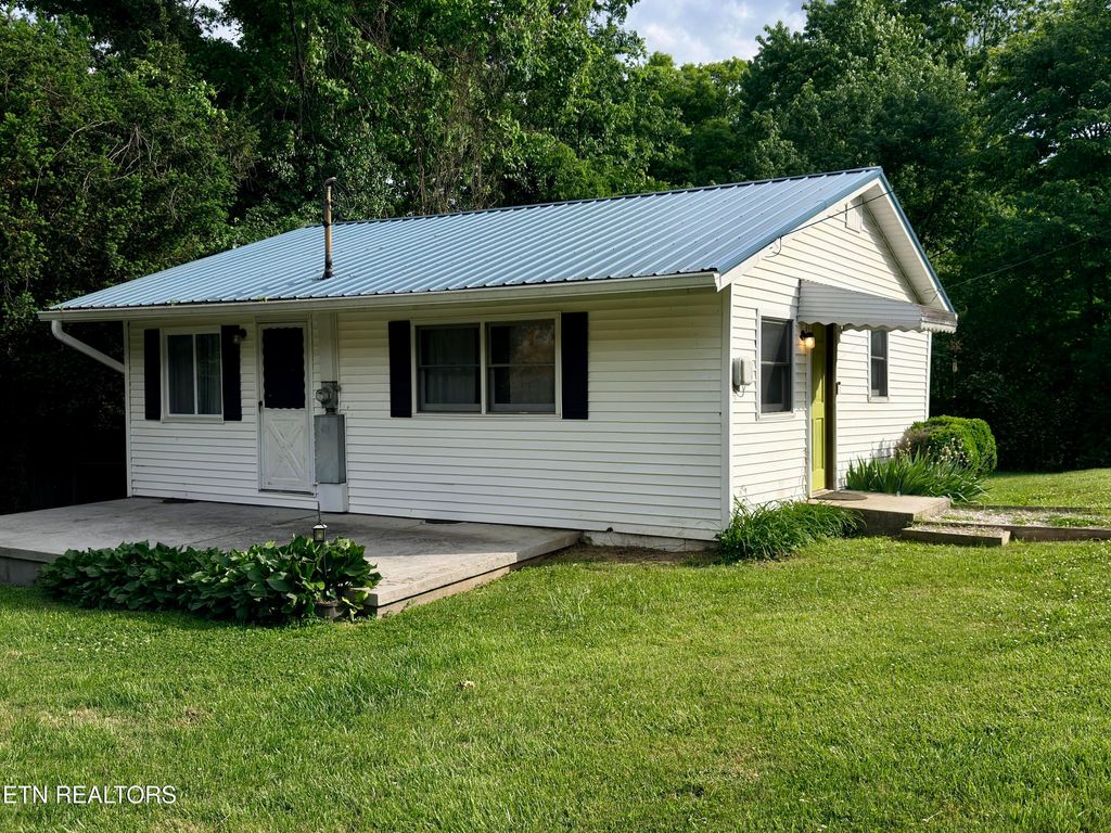 Photo of 5811 Primus Rd, Knoxville, TN 37912 (MLS # 1340654)