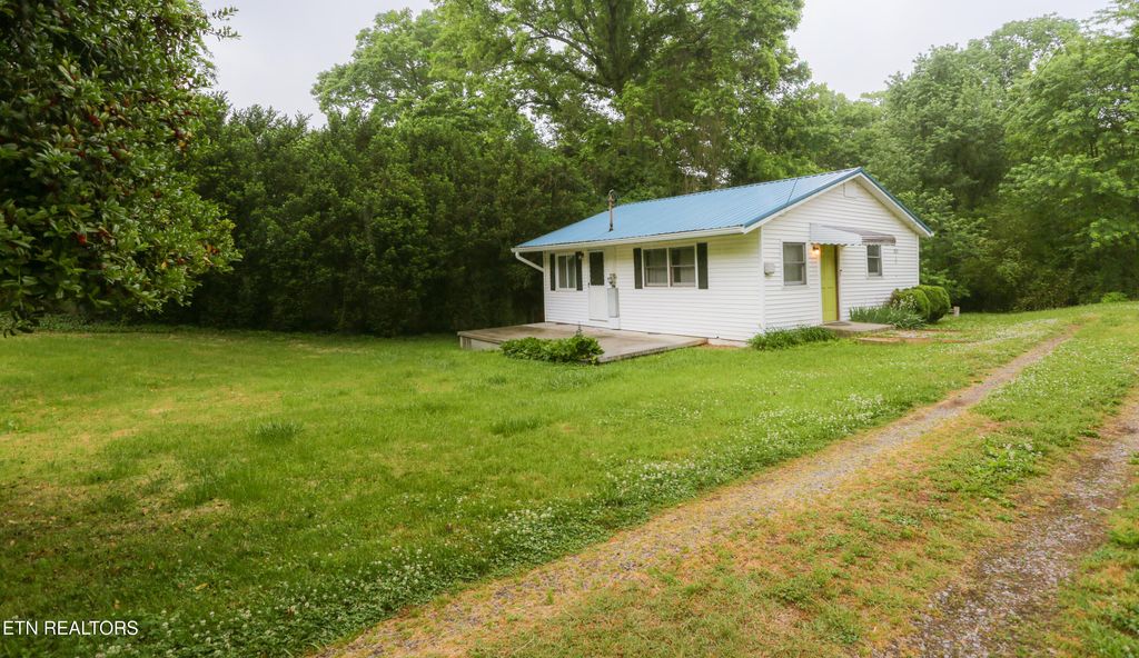 Photo of 5811 Primus Rd, Knoxville, TN 37912 (MLS # 1340654)