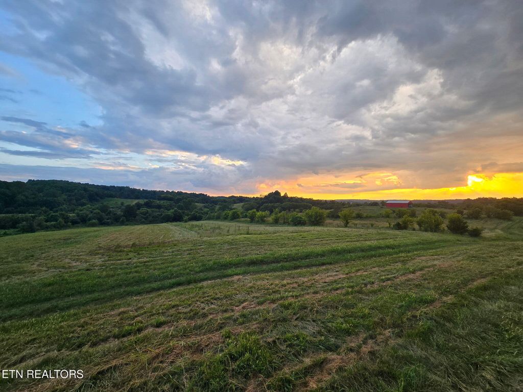 Photo of 2167 Hiwassee Rd, Sweetwater, TN 37874 (MLS # 1309522)