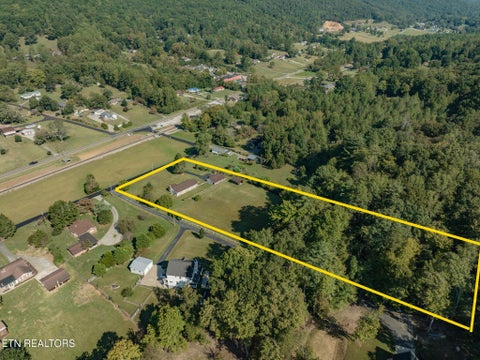 Tiny photo for 121 Shady Rd, Oliver Springs, TN 37840 (MLS # 1357468)