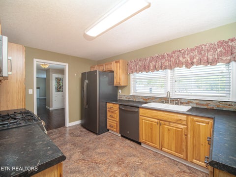 Tiny photo for 121 Shady Rd, Oliver Springs, TN 37840 (MLS # 1357468)