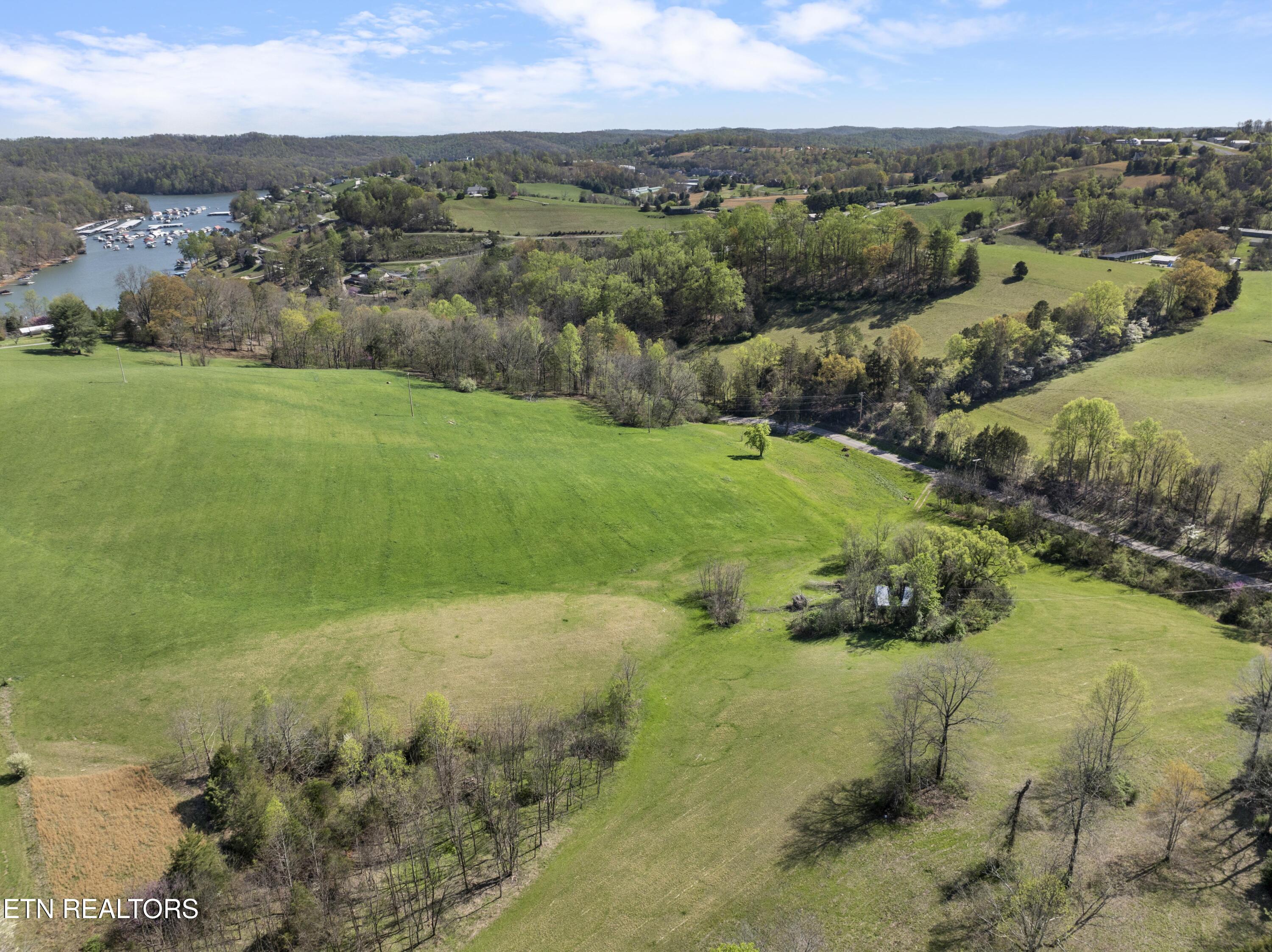 735 Alder Springs Rd