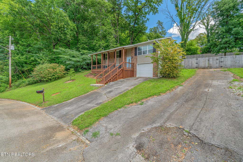 Photo of 4612 Skyview Drive, Knoxville, TN 37917 (MLS # 1350730)