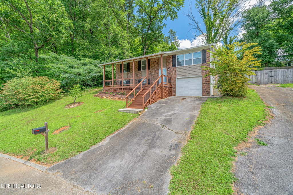 Photo of 4612 Skyview Drive, Knoxville, TN 37917 (MLS # 1350730)