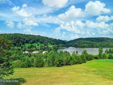Tiny photo for 102 Pineberry West Rd, Oak Ridge, TN 37830 (MLS # 1351782)