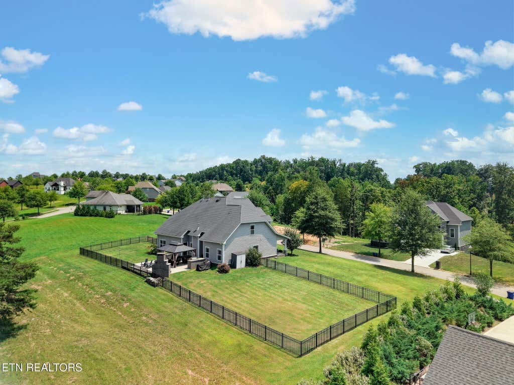 Photo of 102 Pineberry West Rd, Oak Ridge, TN 37830 (MLS # 1351782)