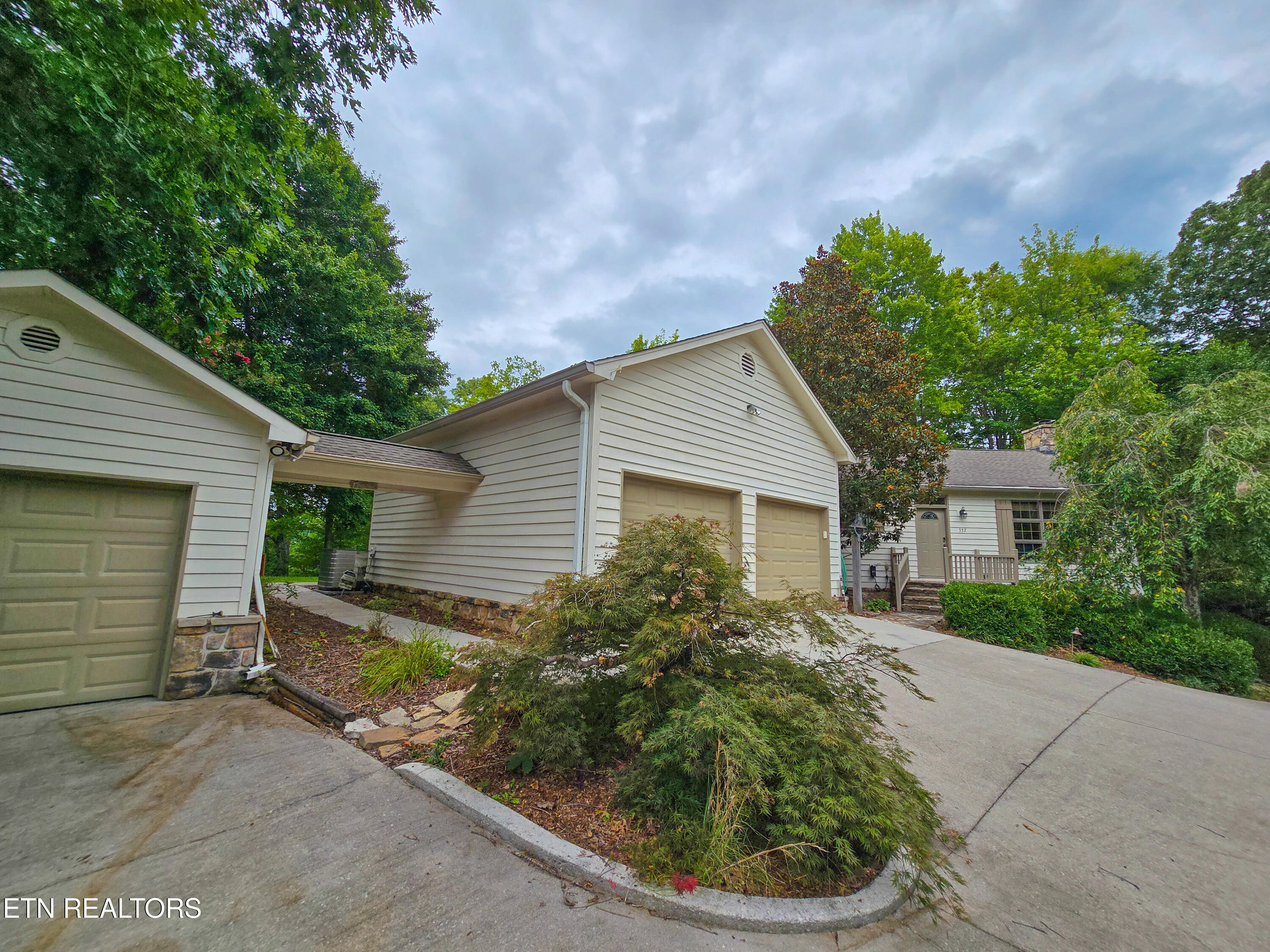 337 Fox Ridge Lane