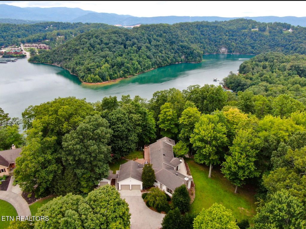 Photo of 337 Fox Ridge Lane, Caryville, TN 37714 (MLS # 1311864)