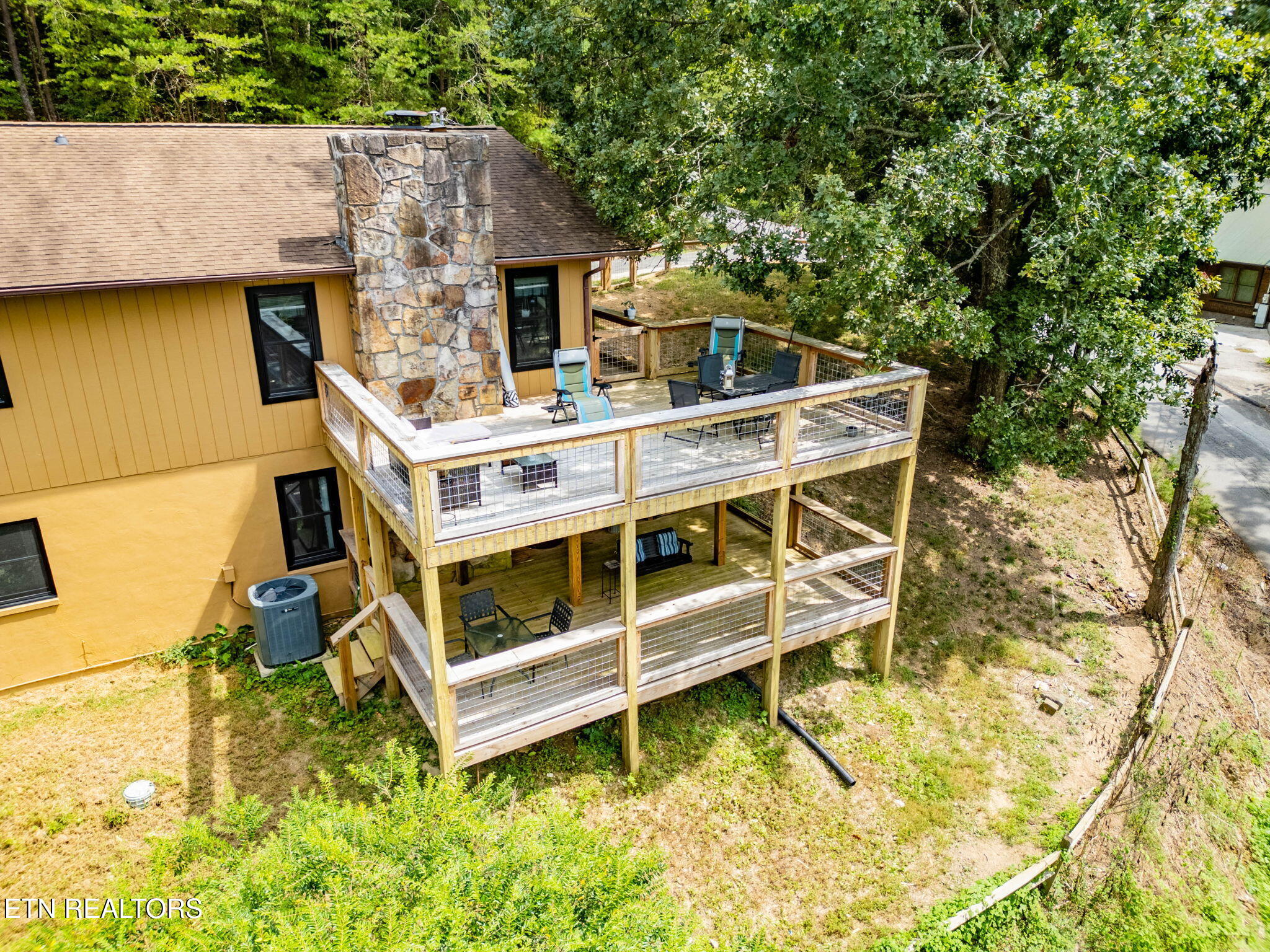 3825 Dollys Dr Drive