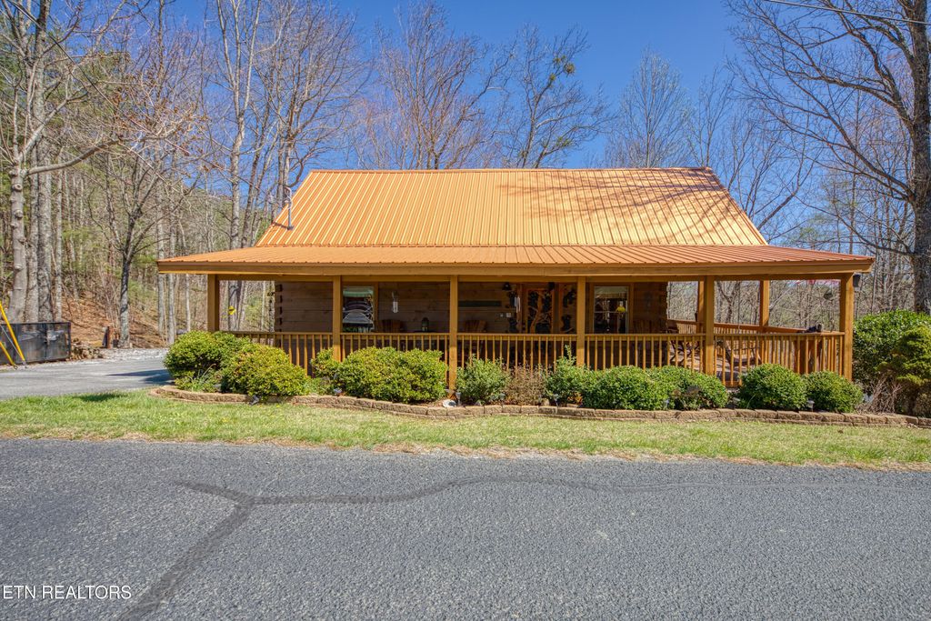 Photo of 2621 Raccoon Hollow Way, Pigeon Forge, TN 37862 (MLS # 1334106)