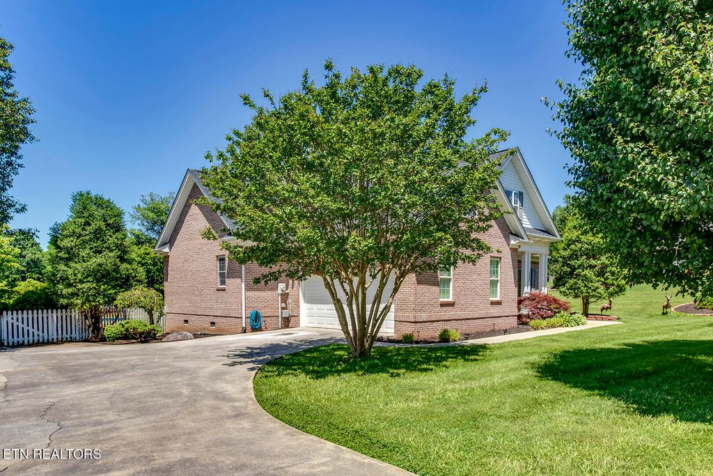Photo of 352 Short Bark Lane, Madisonville, TN 37354 (MLS # 1301957)
