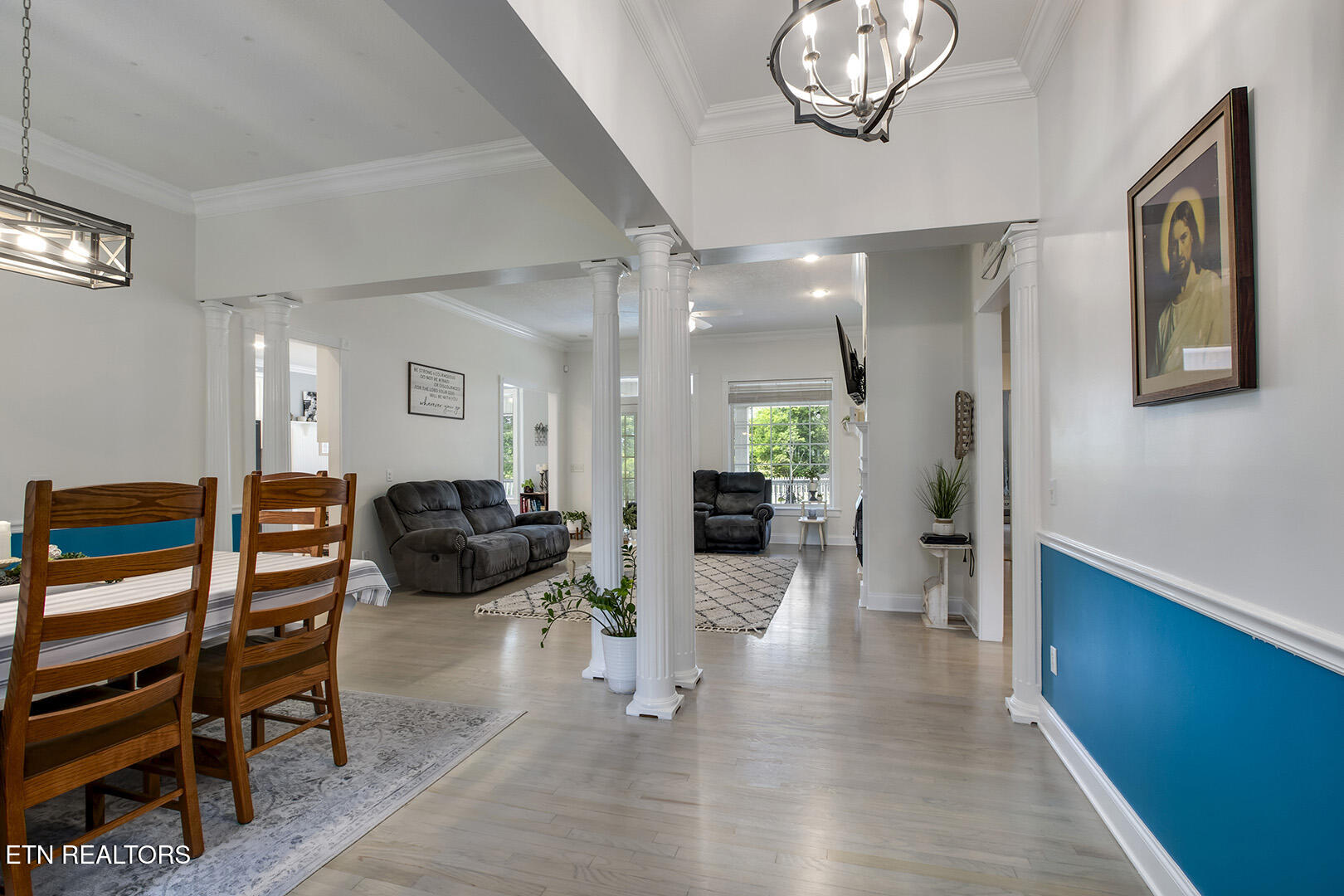 352 Short Bark Lane