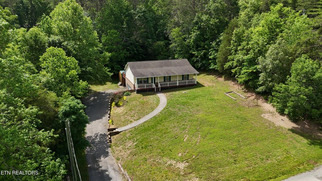 Photo of 211 Jamie St, Maynardville, TN 37807 (MLS # 1301621)