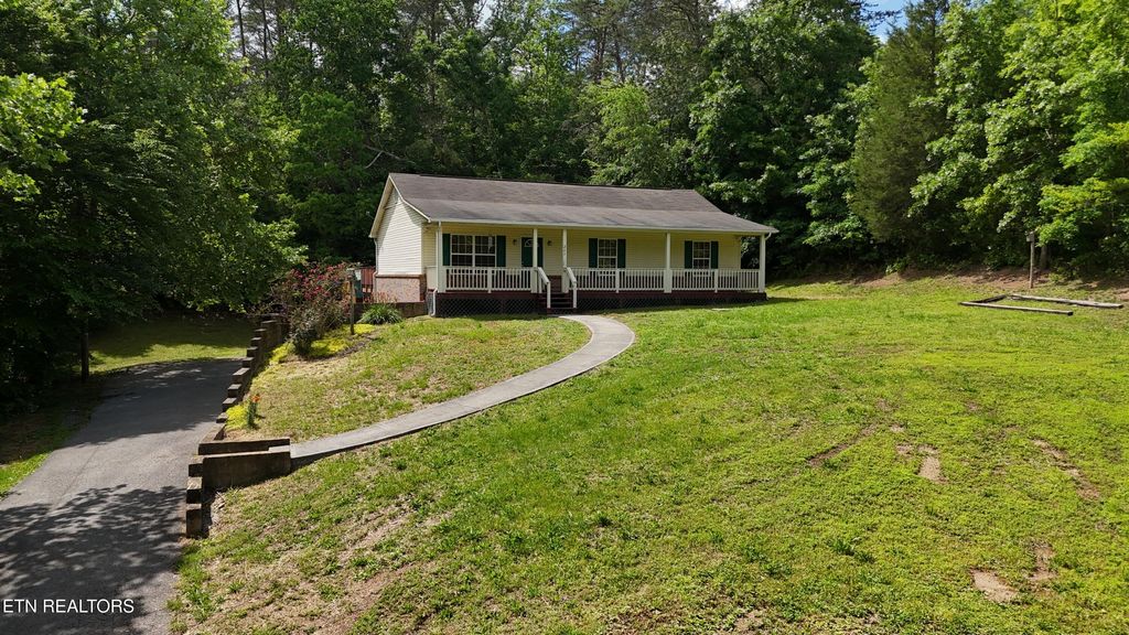 Photo of 211 Jamie St, Maynardville, TN 37807 (MLS # 1301621)